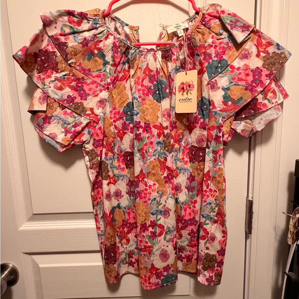 Entro Floral Ruffle Sleeve Blouse